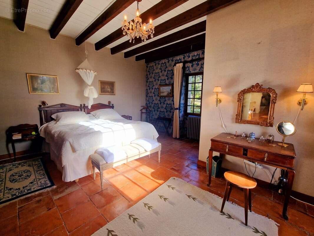 Superbe domaine de campagne avec trois habitations, piscine et court de tennis à seulement vingt minutes de Saint-Émilion - photo 11