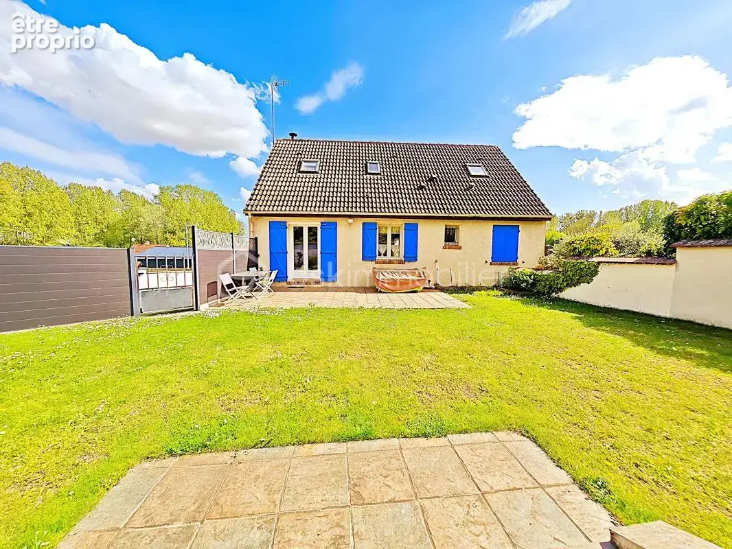 Maison familiale de 120,78 m² habitable sur sous sol de 81 m² edifier sur terrain clos de 1280 m² - photo 2