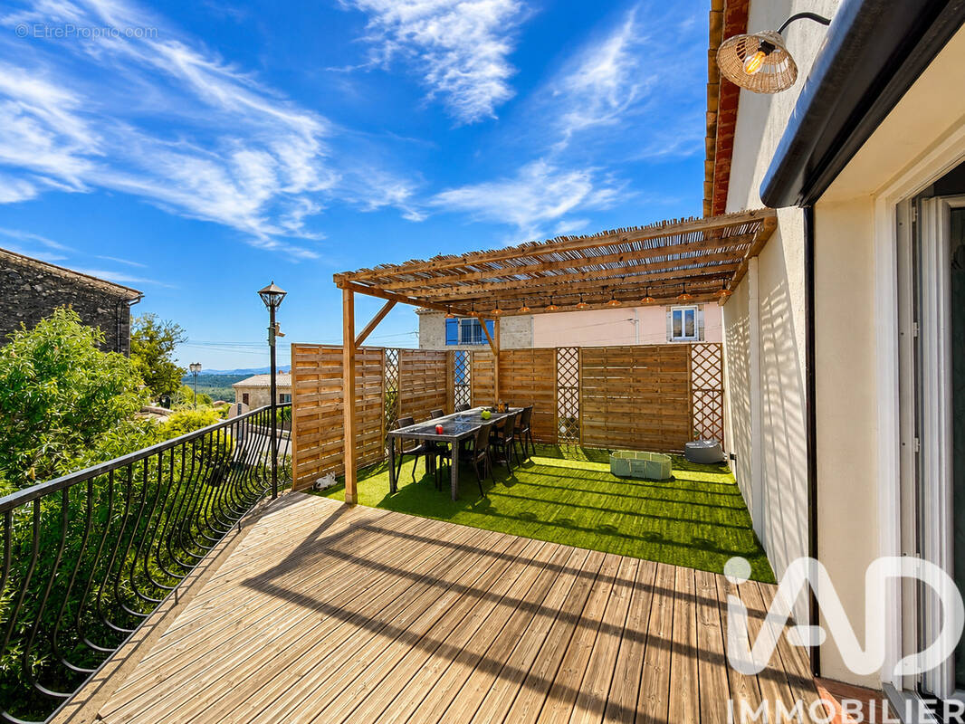 Photo 1 - Appartement à SAINT-CEZAIRE-SUR-SIAGNE