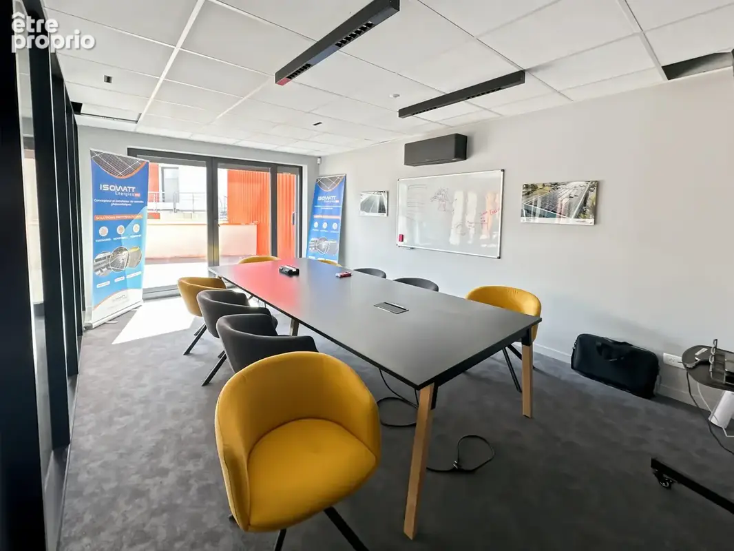 Commerce 1 010 m² à vendre à Dardilly (69570) - photo 8