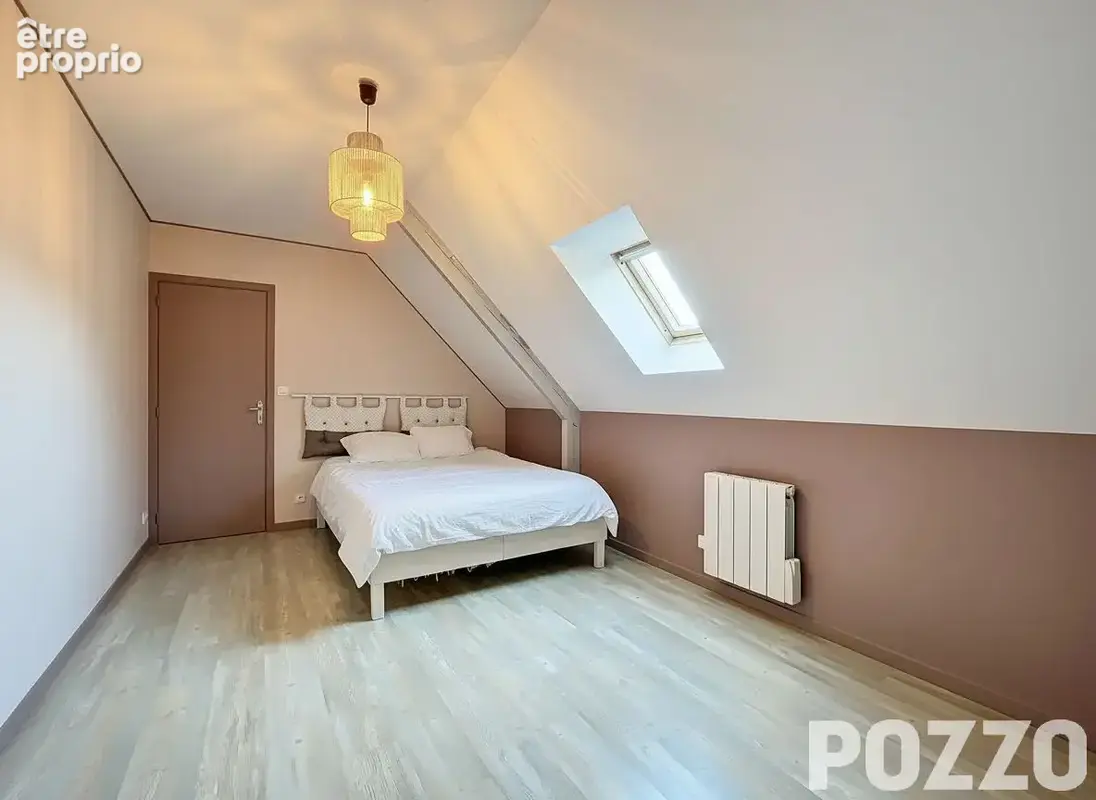 Bréville-sur-Mer, Spacieuse maison de 237 m² avec piscine intérieure et grand garage - photo 13