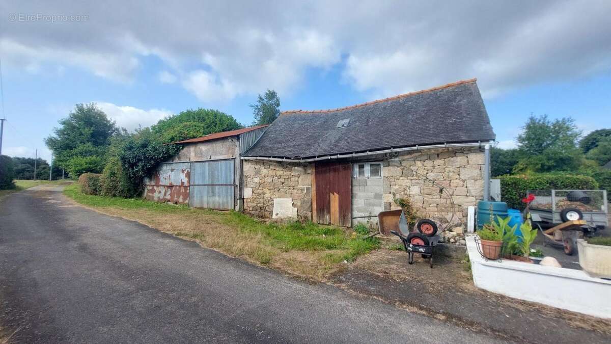 Maison de charme à la campagne - Plus de 15000m² de terrain - photo 10