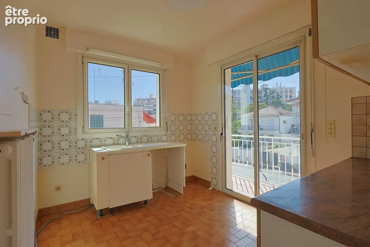 Juan-les-pins – 3 pièces à rénover – terrasse – garage 18 m² – proche plages et commerces - photo 7