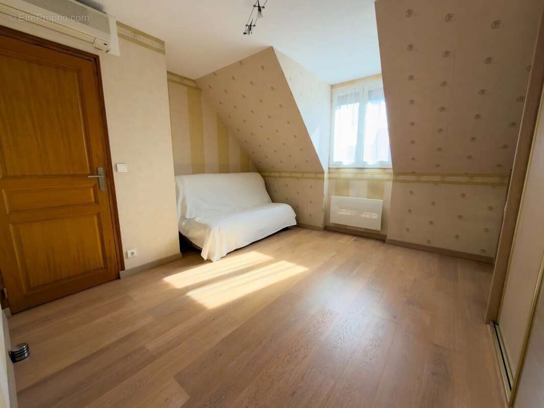 Maison à LES PAVILLONS-SOUS-BOIS