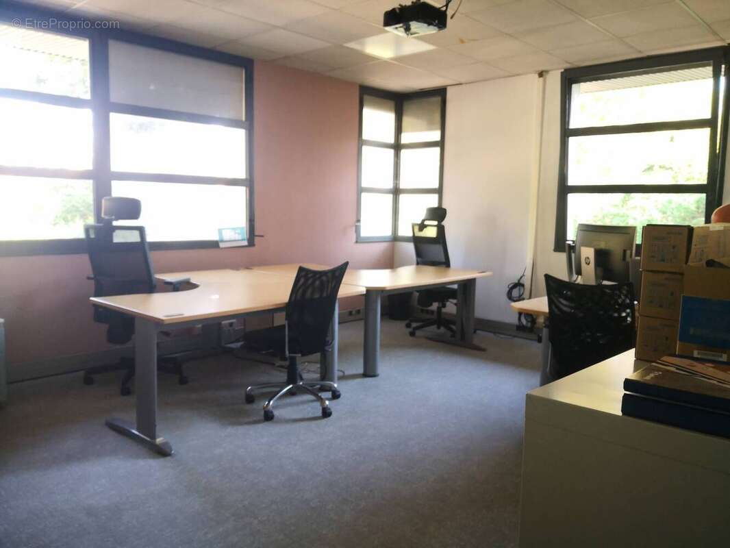 Vends immeuble de bureau / locaux La Seyne 800m2 - photo 9