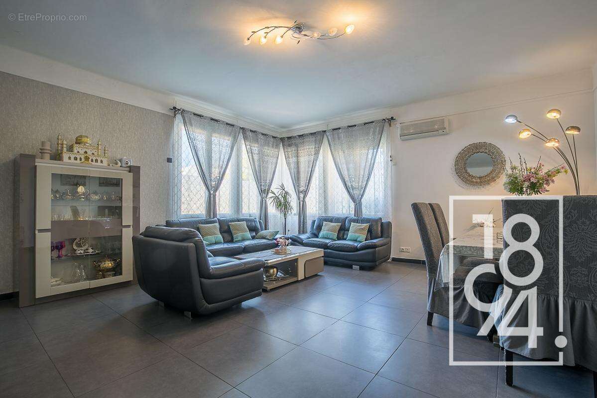 Appartement à MARSEILLE-3E