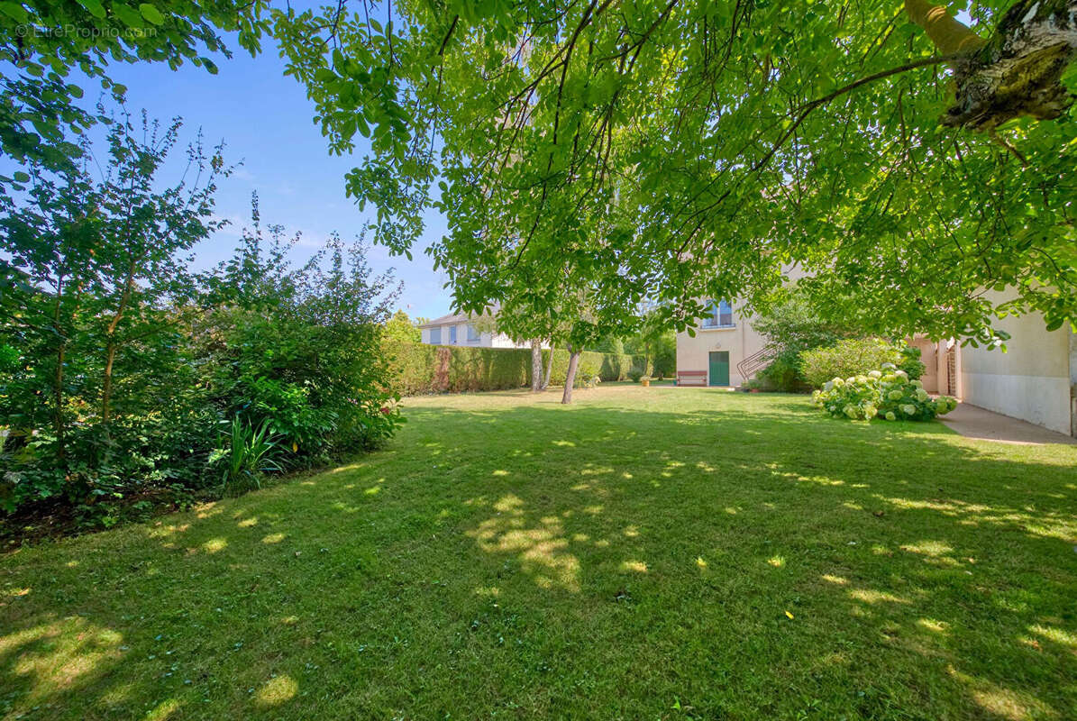 Maison à CHARTRES-DE-BRETAGNE
