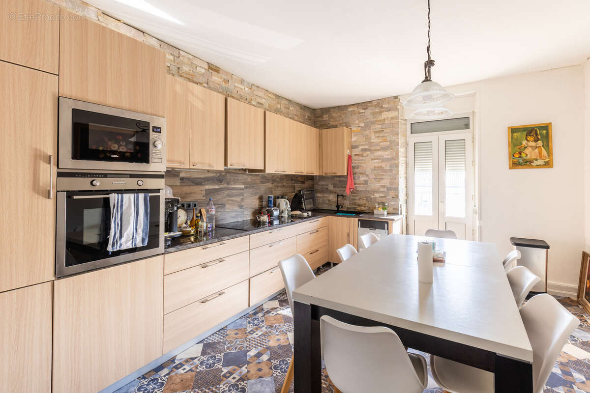 Appartement à AUBOUE