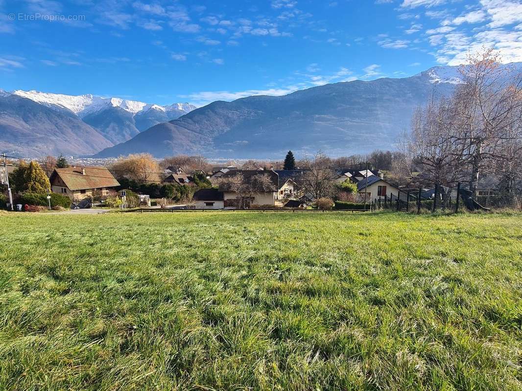 Terrain à VERRENS-ARVEY