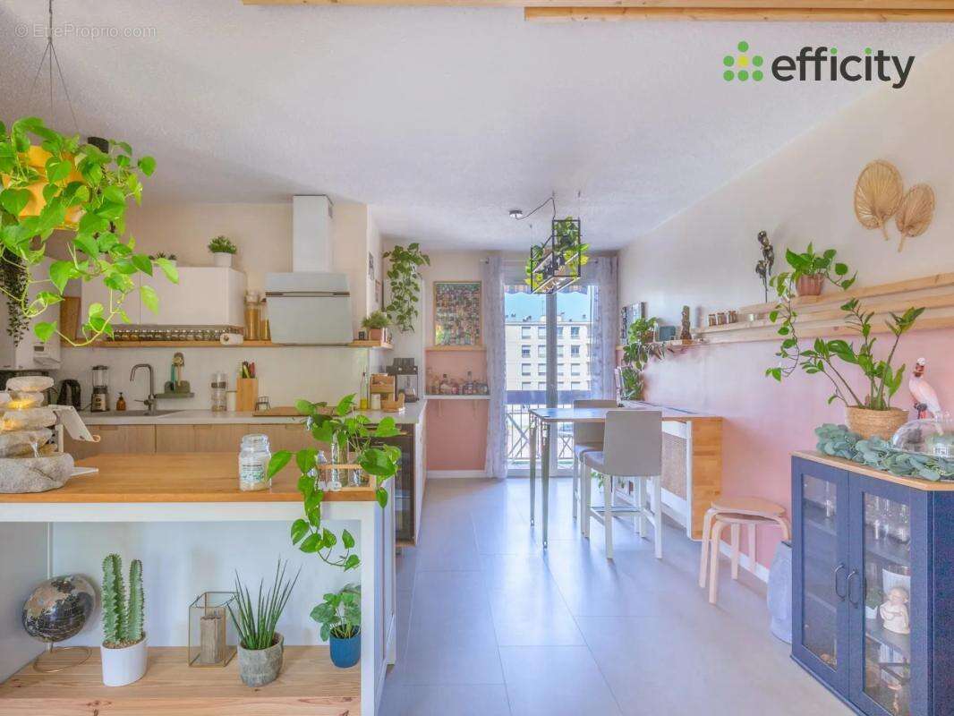 Appartement à BOURGOIN-JALLIEU