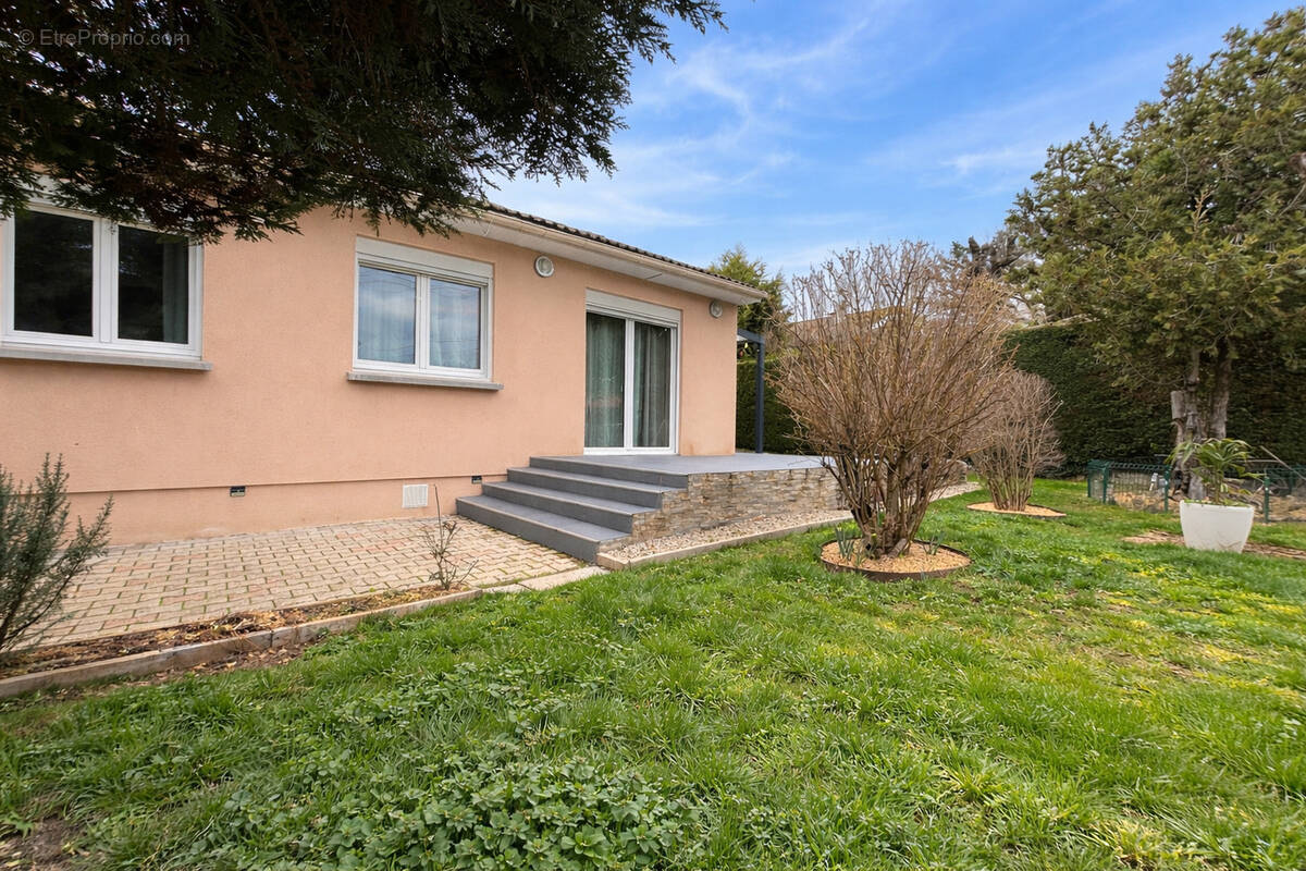 Maison à PONTCHARRA-SUR-TURDINE