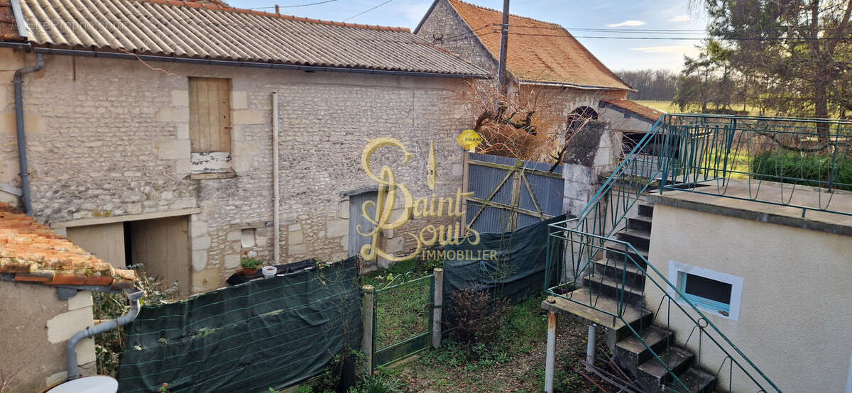 Maison à LA TOUR-SAINT-GELIN