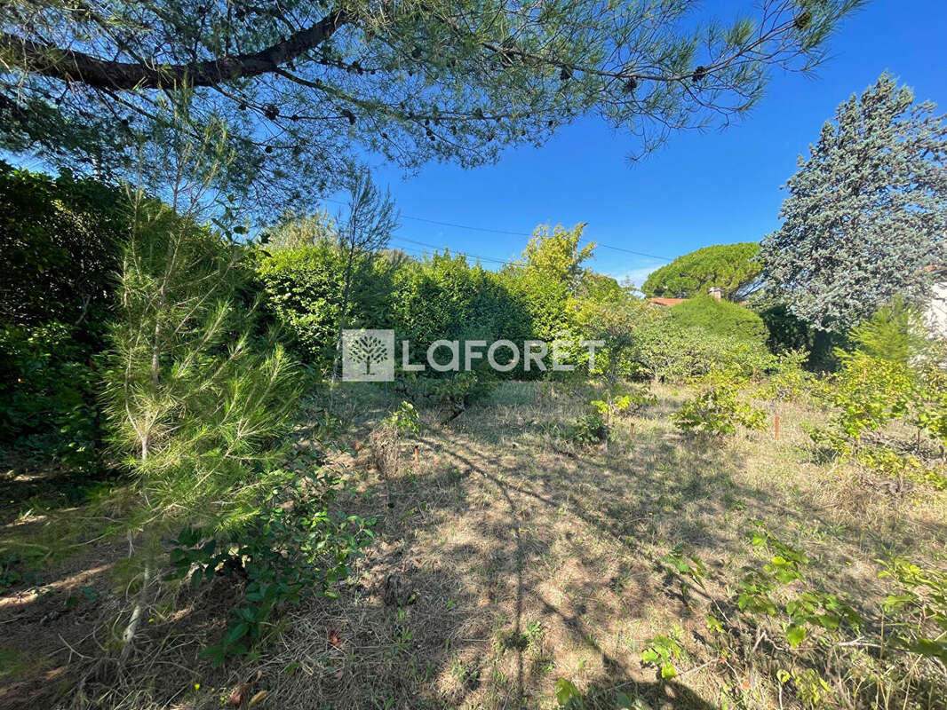 Terrain à LA PENNE-SUR-HUVEAUNE