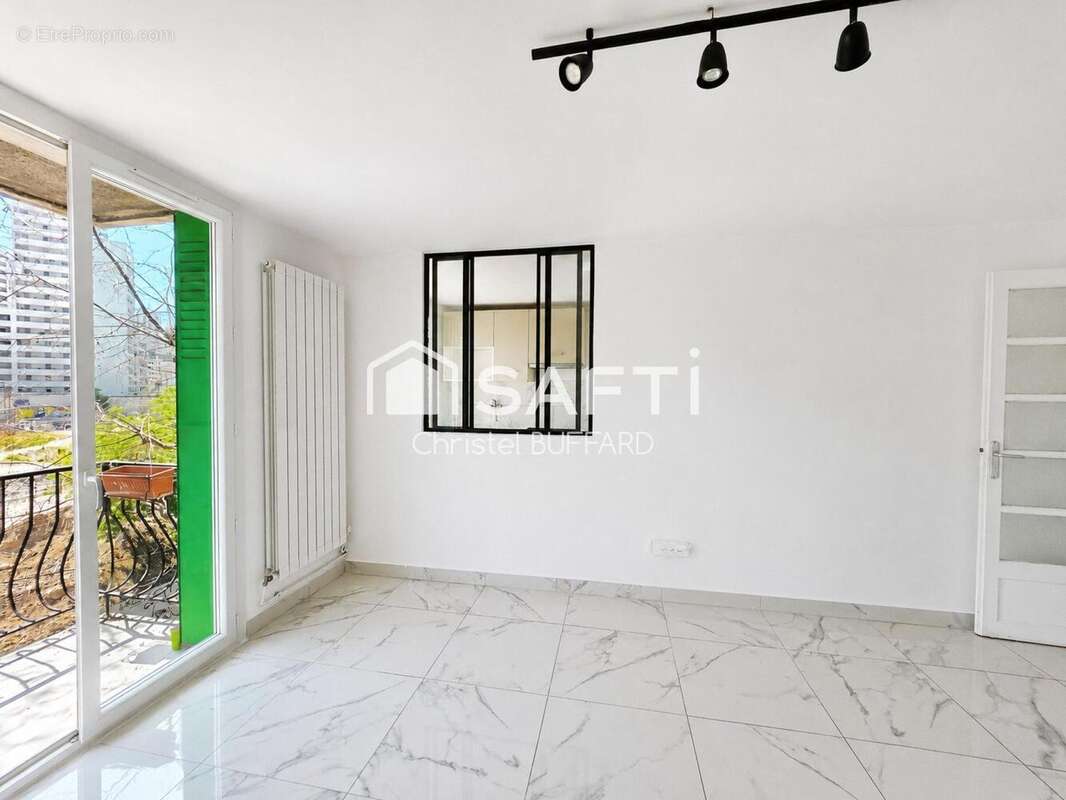 Photo 3 - Appartement à MARSEILLE-3E