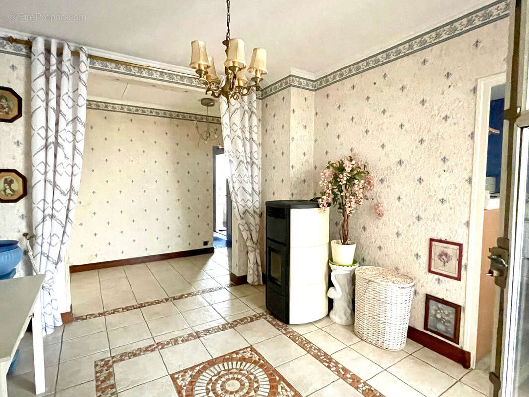 Maison à VOUNEUIL-SOUS-BIARD