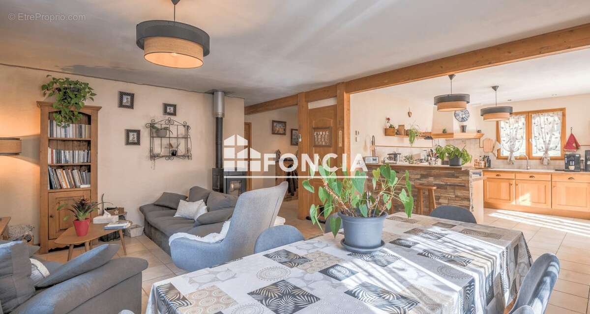 Maison à SALLANCHES