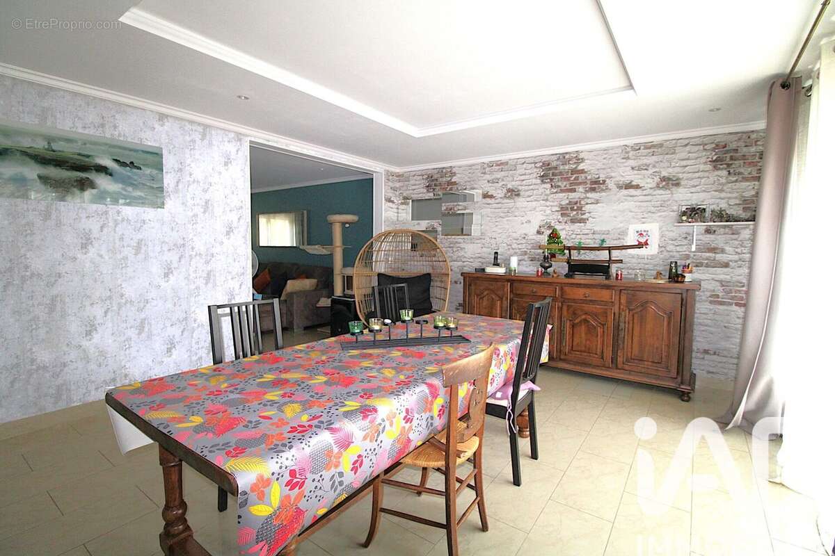 Maison 198 m² à Chelles  - photo 8
