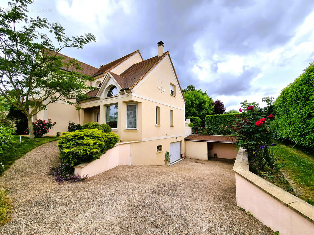 Maison à SAINT-MARTIN-DE-NIGELLES