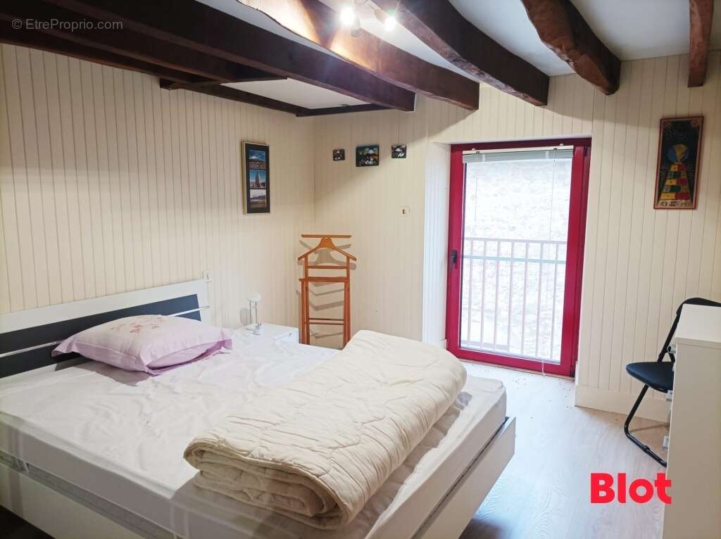 Maison à VAL-D&#039;IZE