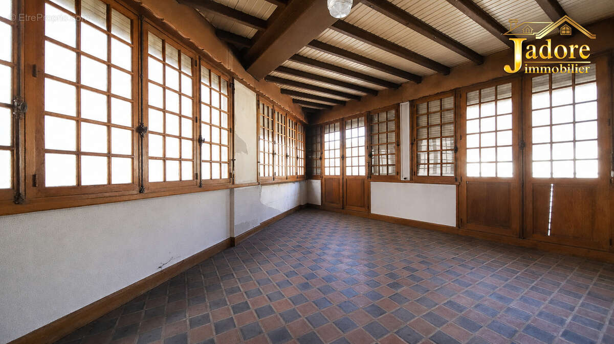 immeuble + local commercial - photo 2