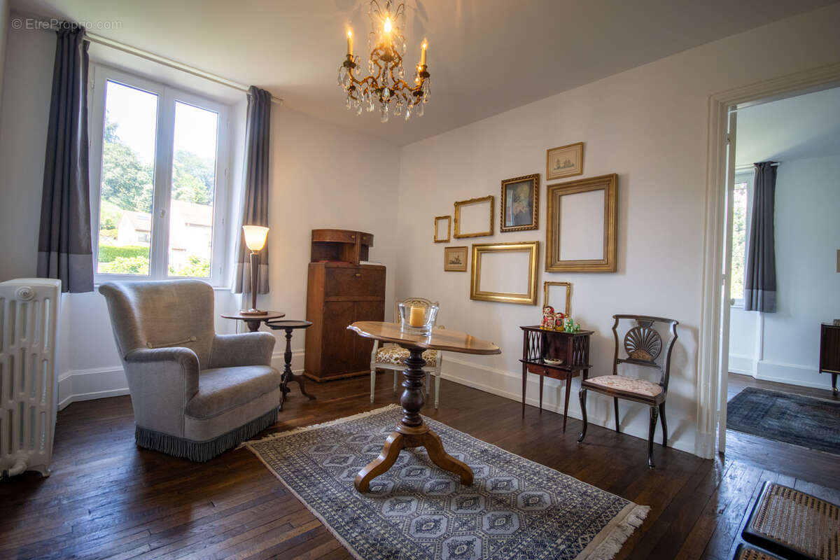 Maison à ETIVAL-CLAIREFONTAINE