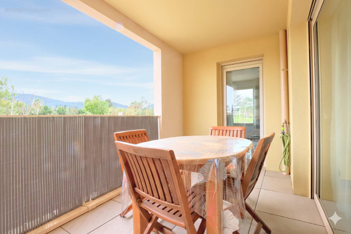 Appartement à HYERES