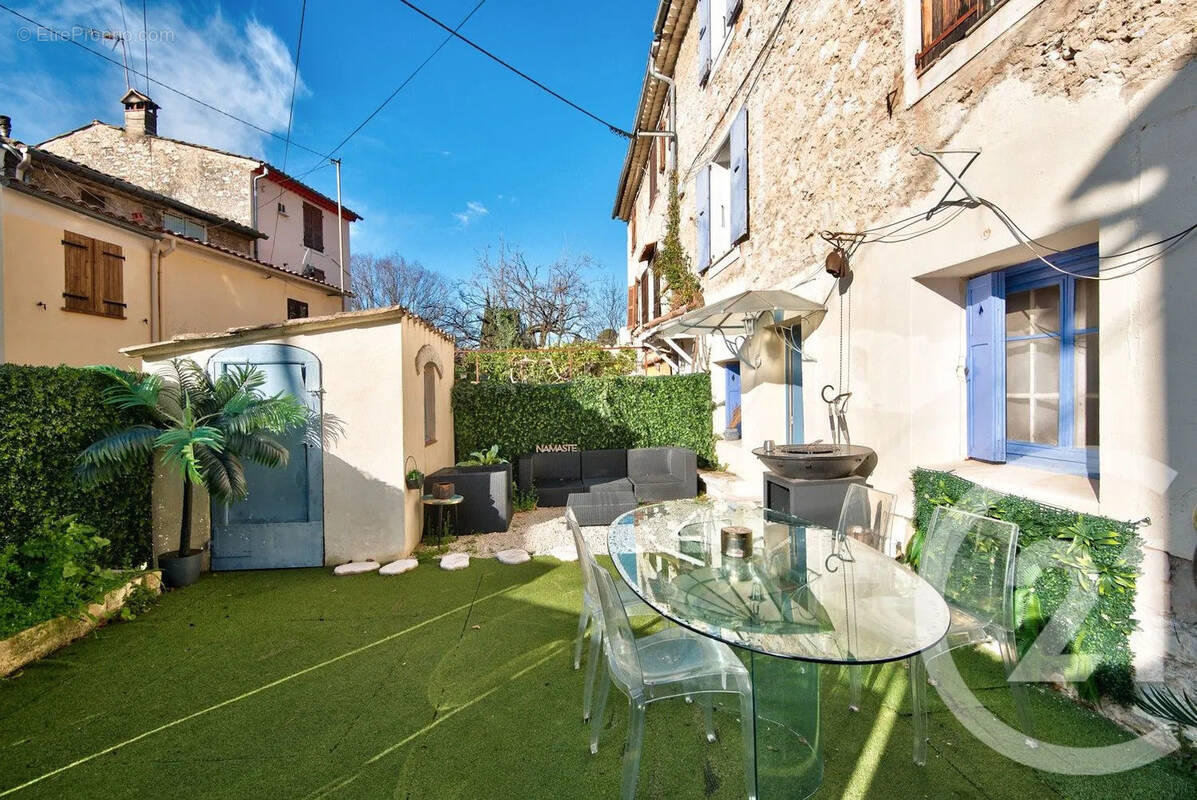 Appartement à LA COLLE-SUR-LOUP