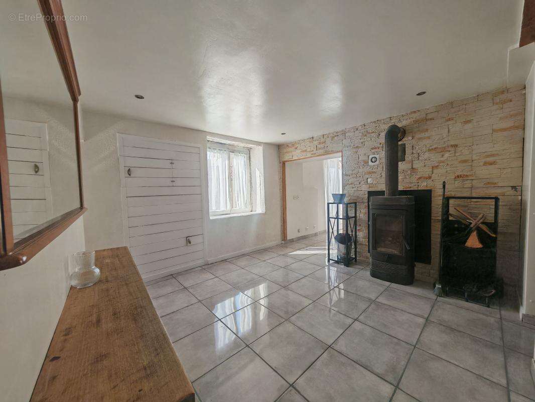 Maison 144 m² à Reaumont  - photo 3