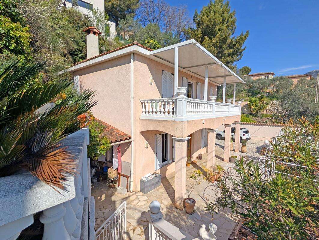 Nice Saint-Pancrace : Villa 4 chambres avec piscine - photo 2