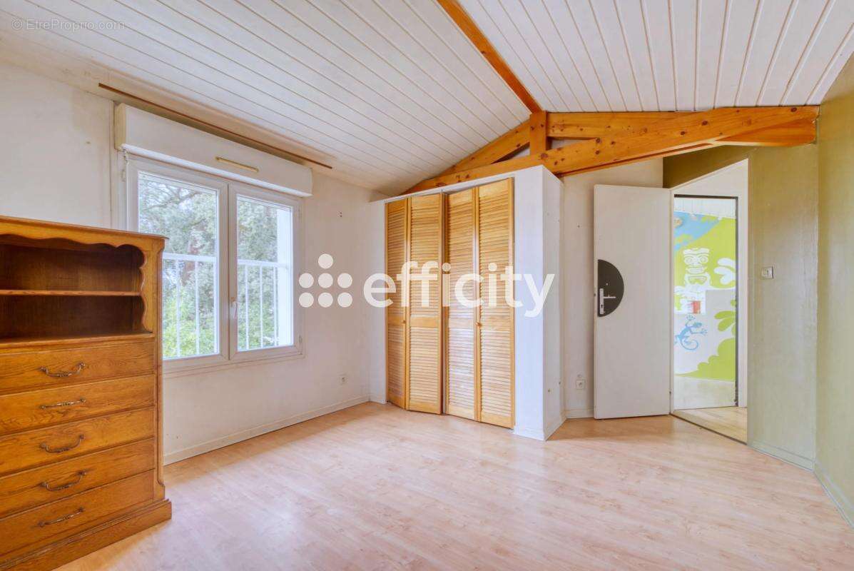 Maison à SAINT-GEORGES-DE-DIDONNE