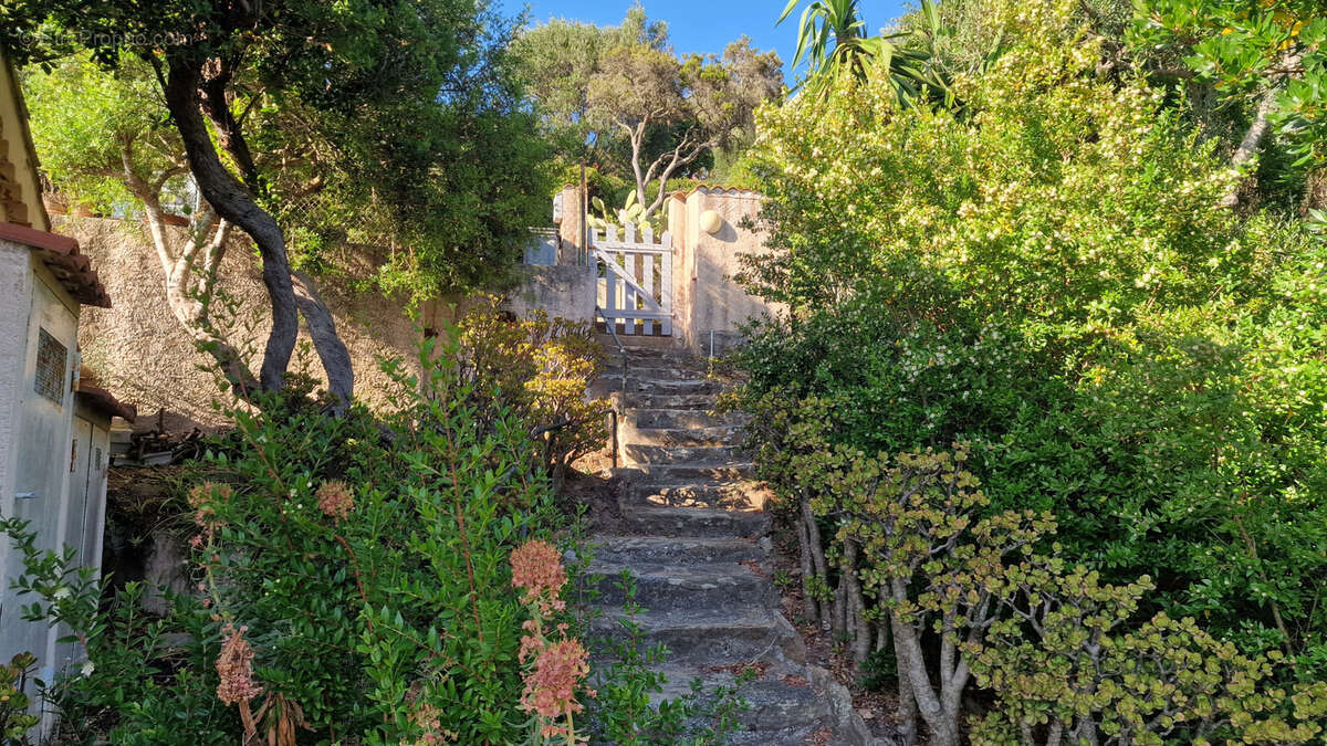 Maison à HYERES