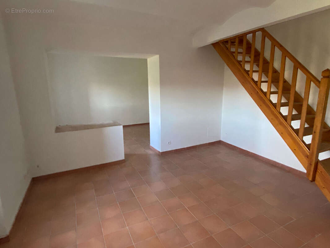Maison avec terrain cloture - photo 9