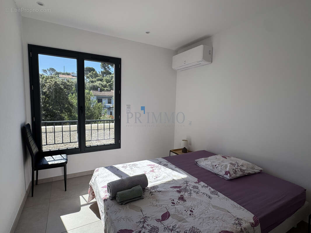 VILLA de 2022, coeur de Boulouris avec piscine. - photo 8