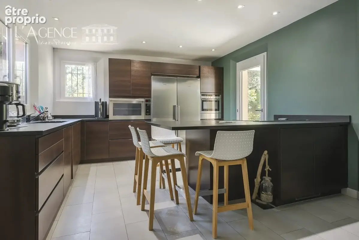Maison 207 m² à Aix-En-Provence  - photo 9