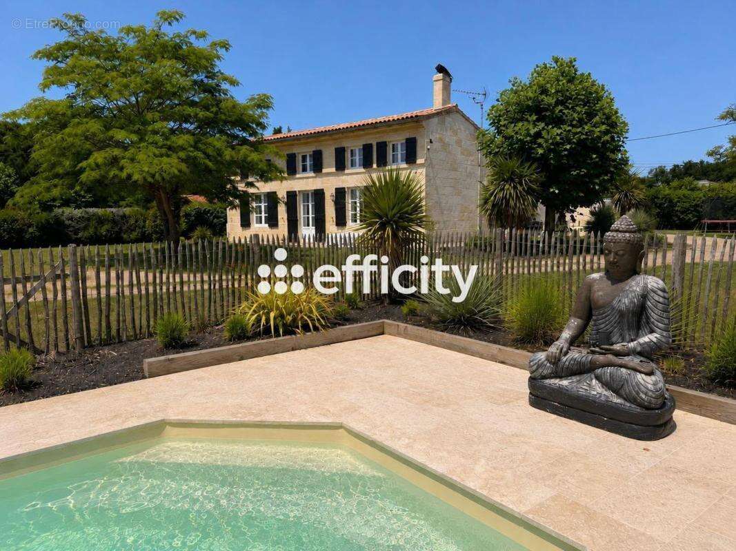 Maison 171 m² à La Lande-De-Fronsac  - photo 4