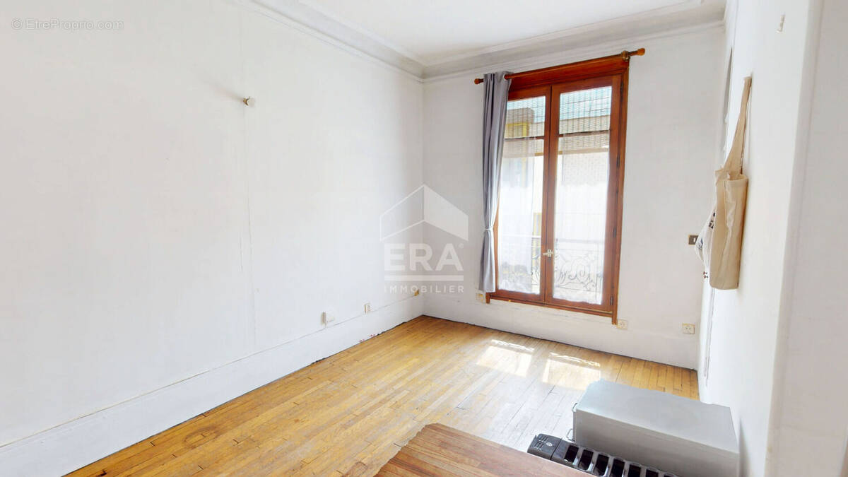 Appartement à PARIS-19E
