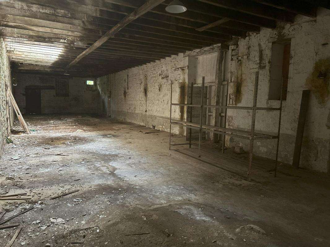 Appartement à PORT-D&#039;ENVAUX