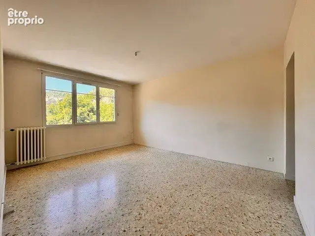 Appartement 4 pièces 98 m2 / Balcon/ Parking / L'escaréne - photo 5
