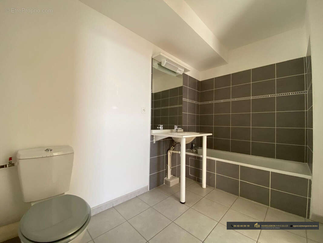 Appartement à PORT-SAINT-LOUIS-DU-RHONE