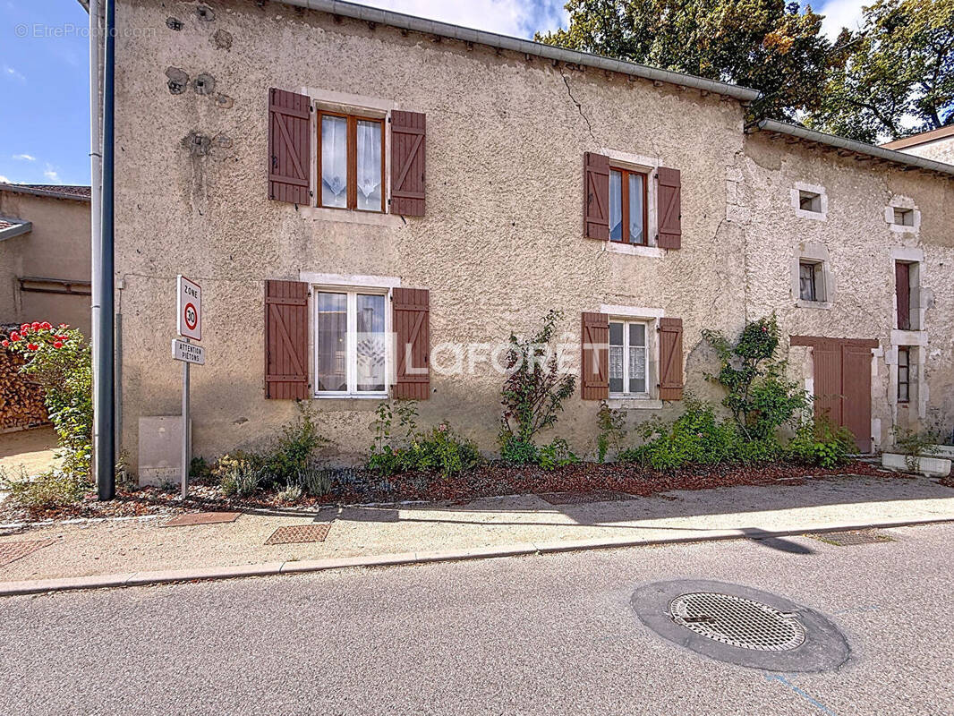 Maison à FREBECOURT