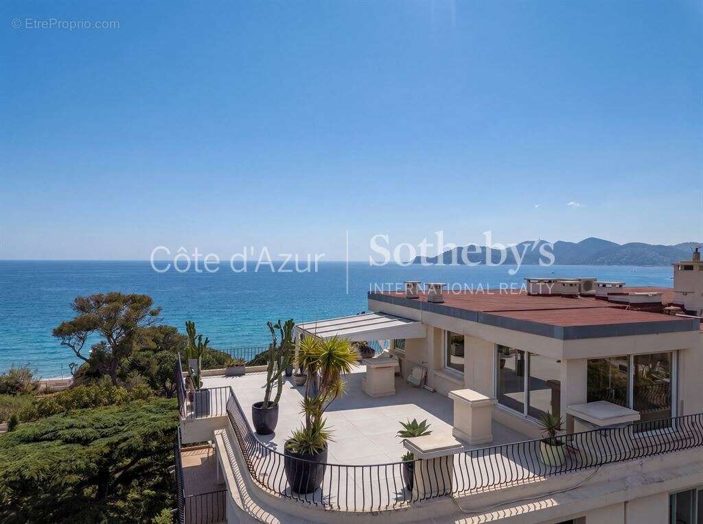 Penthouse avec terrasse de 206 m² et vue mer panoramique à Cannes Croix des Gardes - photo 5