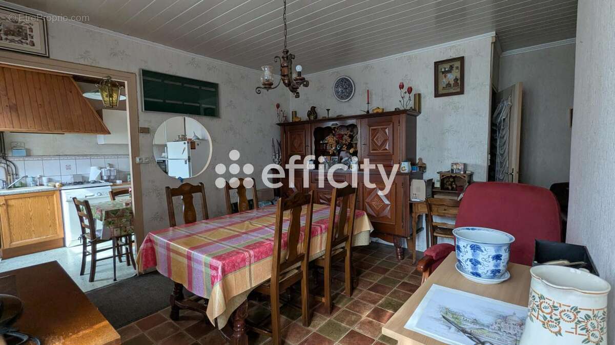 Maison 130 m² à La Monnerie-Le-Montel  - photo 21