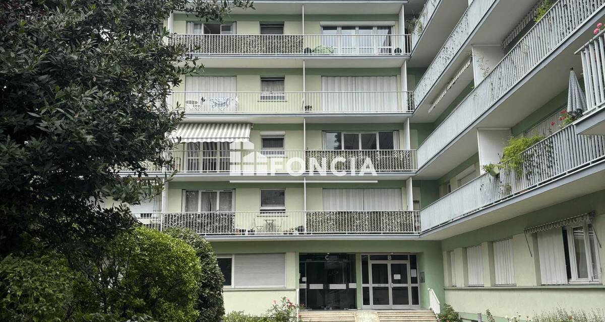 Appartement à IVRY-SUR-SEINE