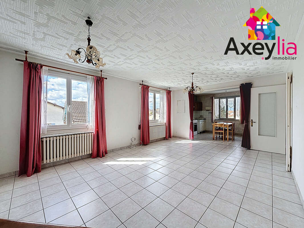 A vendre - secteur montrond les bains - maison individuelle avec terrain sans vis a vis - photo 6