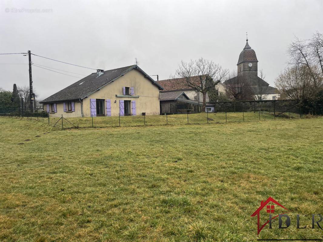Maison à SAINT-BRESSON
