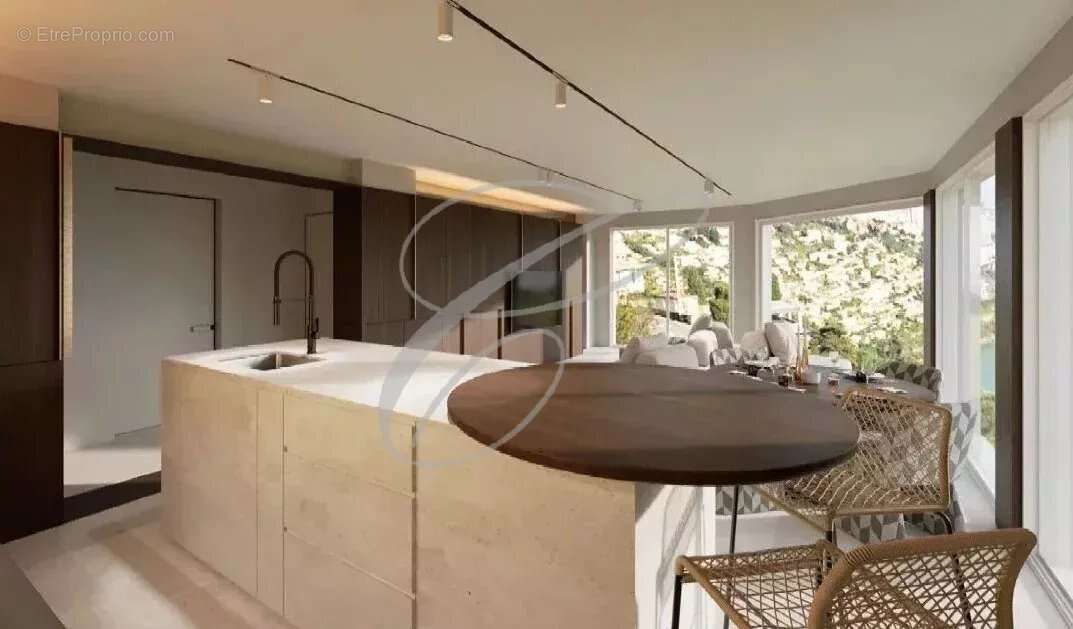 Appartement à ROQUEBRUNE-CAP-MARTIN