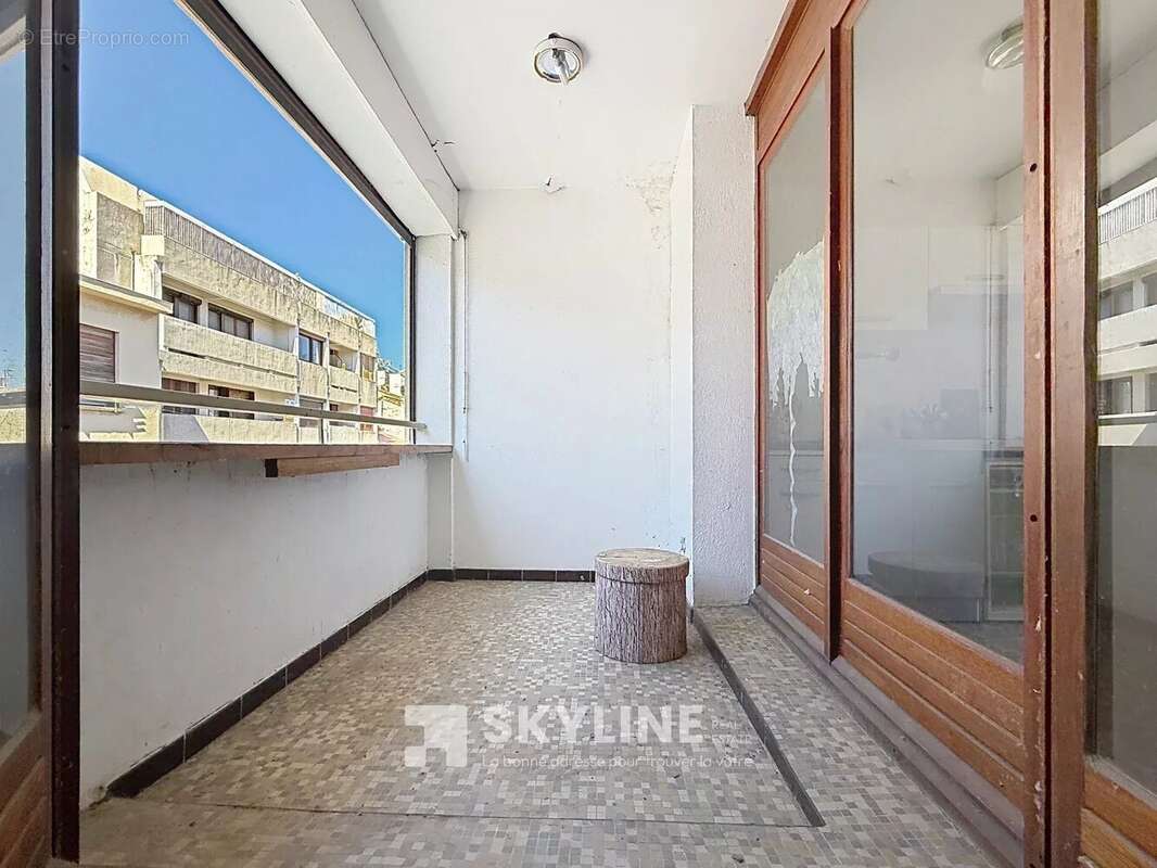 Appartement à MARSEILLE-5E