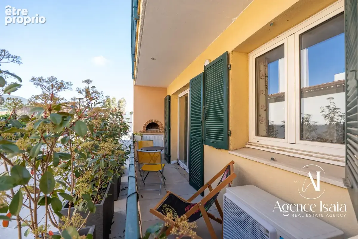 Appartement 1 pièce 23 m² à vendre à Cavalaire-Sur-Mer (83240) - photo 2
