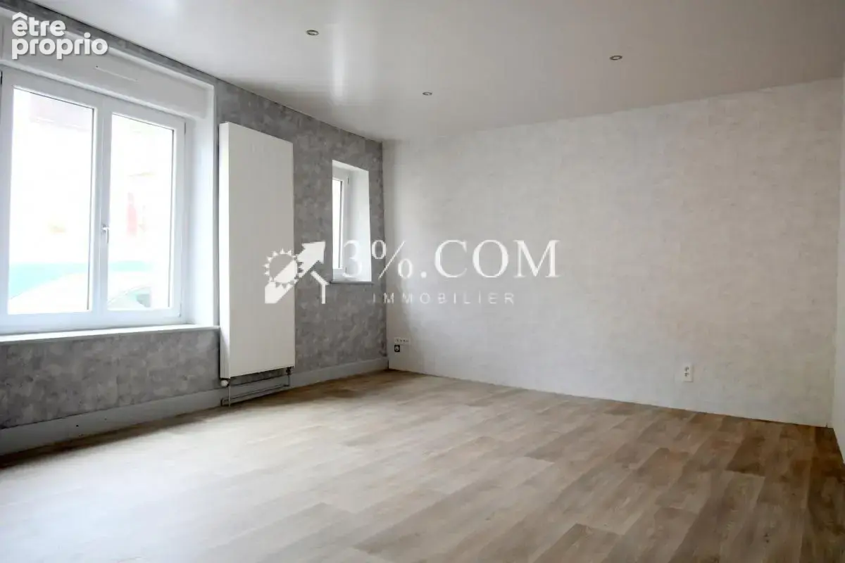 Découvrez cette Maison Familiale avec Garage & Jardin à Alla - photo 4