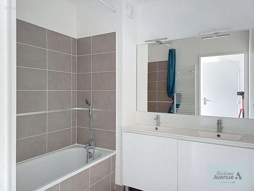 Appartement à LYON-8E